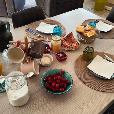 Au Beaulieu Bed & Breakfast Beaulieu  ภายนอก รูปภาพ